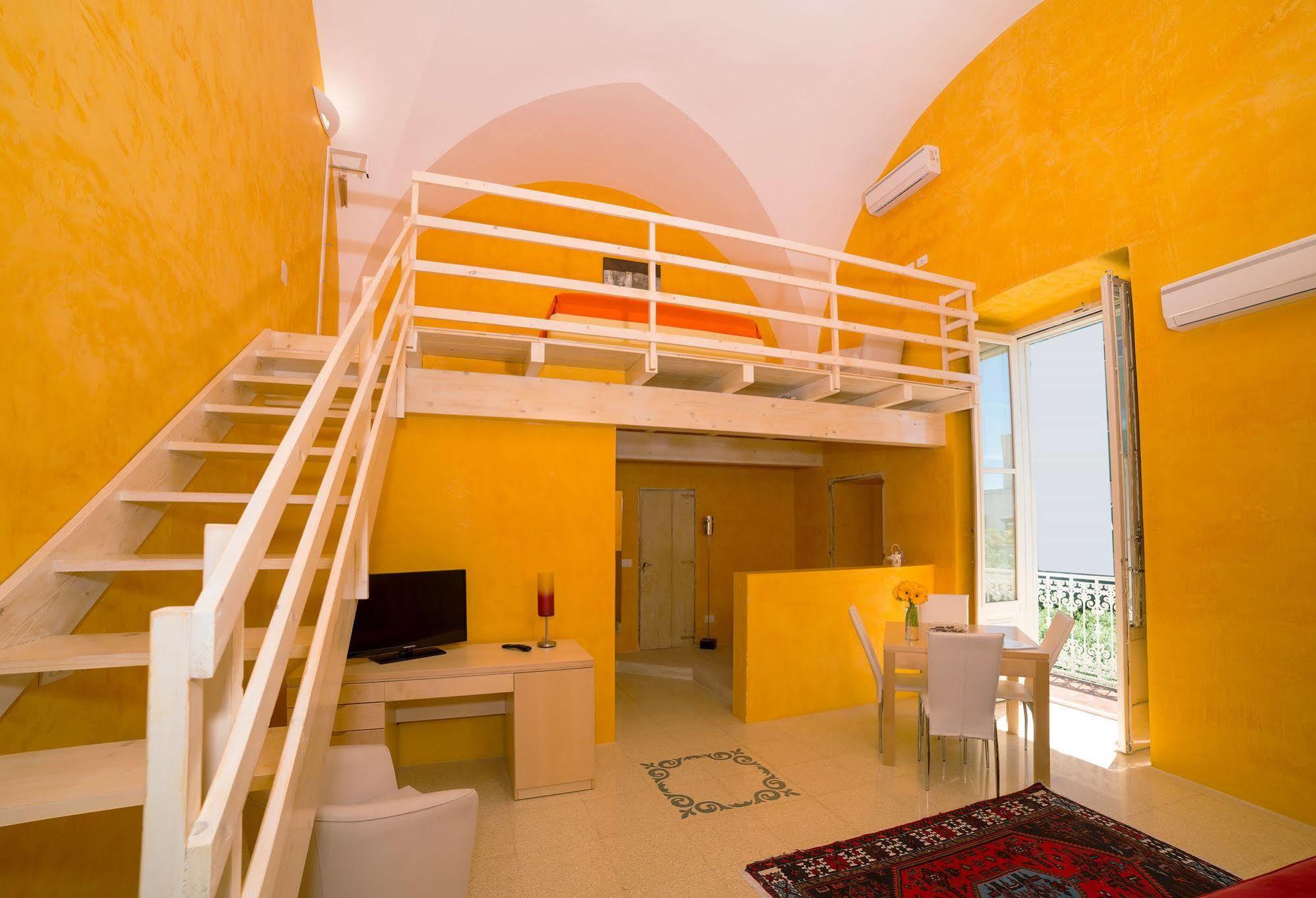 Relais Carlo V - Palazzo Storico Panzió Gallipoli Kültér fotó