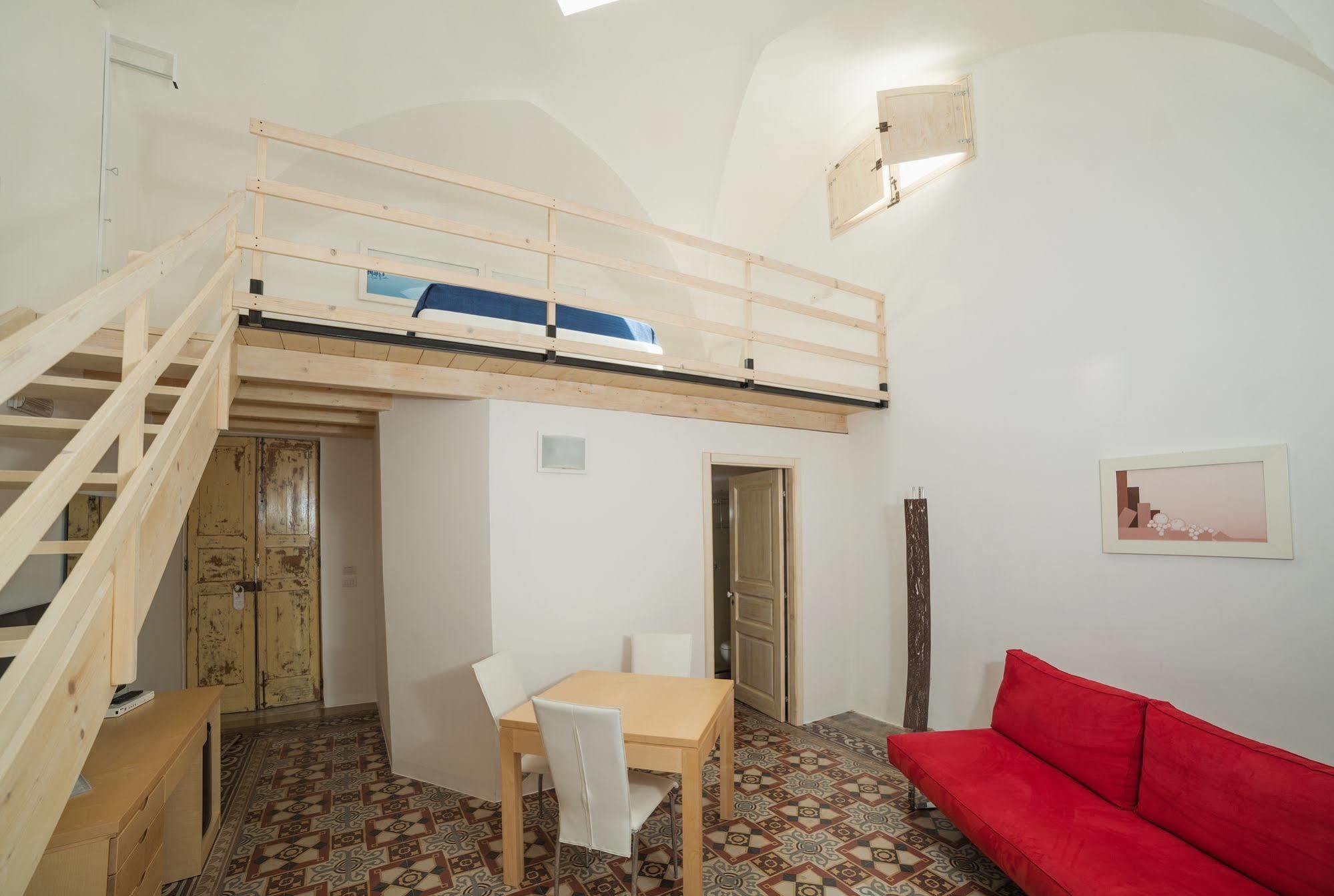 Relais Carlo V - Palazzo Storico Panzió Gallipoli Kültér fotó